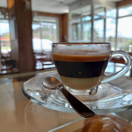 Hotel Os Carballos Сигуейро Екстериор снимка