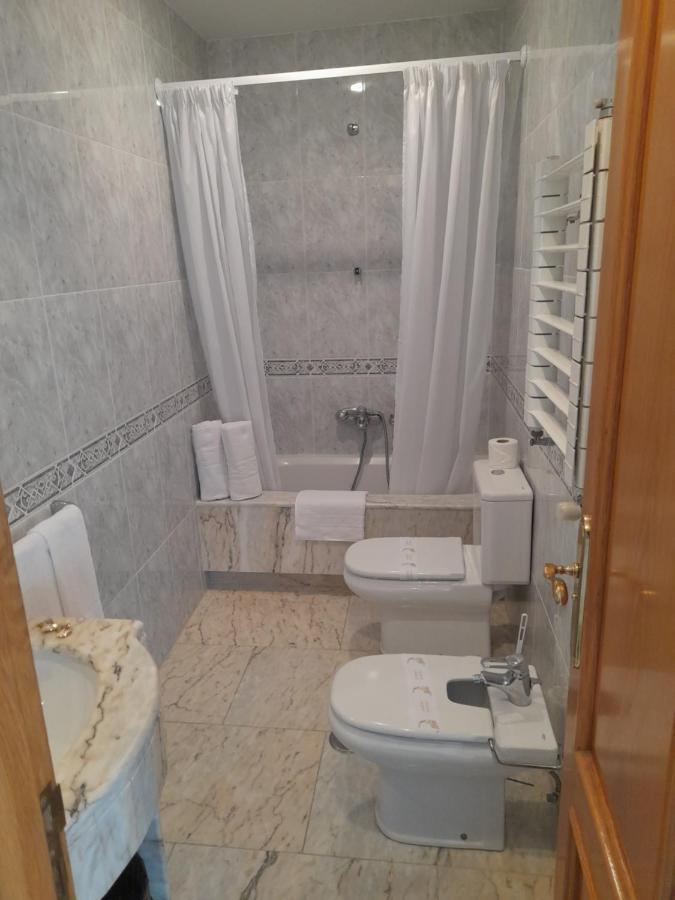 Hotel Os Carballos Сигуейро Екстериор снимка
