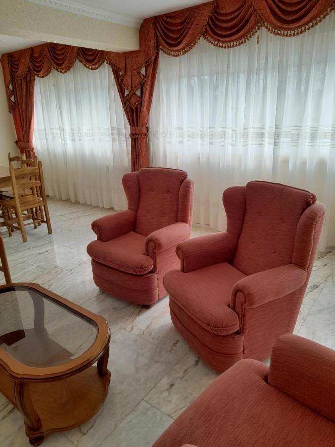Hotel Os Carballos Сигуейро Екстериор снимка