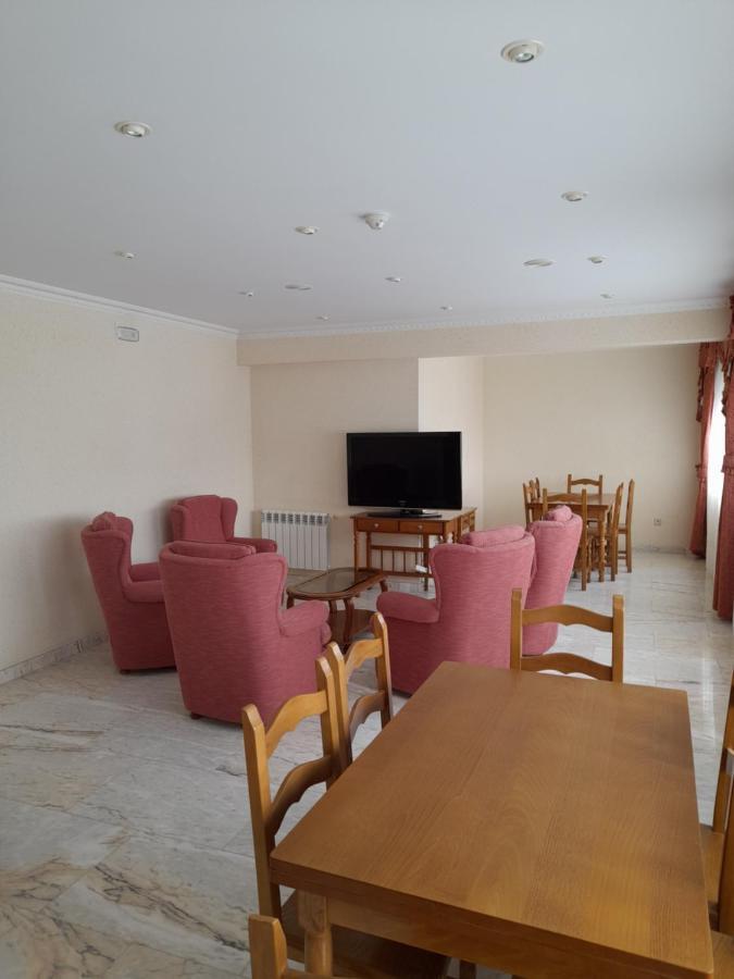 Hotel Os Carballos Сигуейро Екстериор снимка