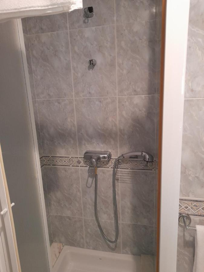 Hotel Os Carballos Сигуейро Екстериор снимка